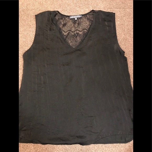 Black tank with Lace back - Picture 1 of 3